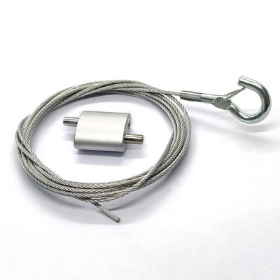 ワイヤー ロープの吊り鎖のホックが付いている調節可能なケーブルの輪になるグリッパー